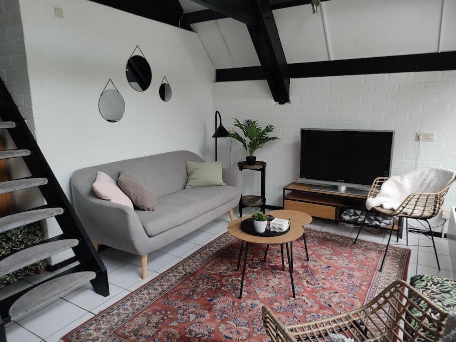 Vrijstaande Recreatiebungalow Met Slaapvide Posterholt Exteriör bild