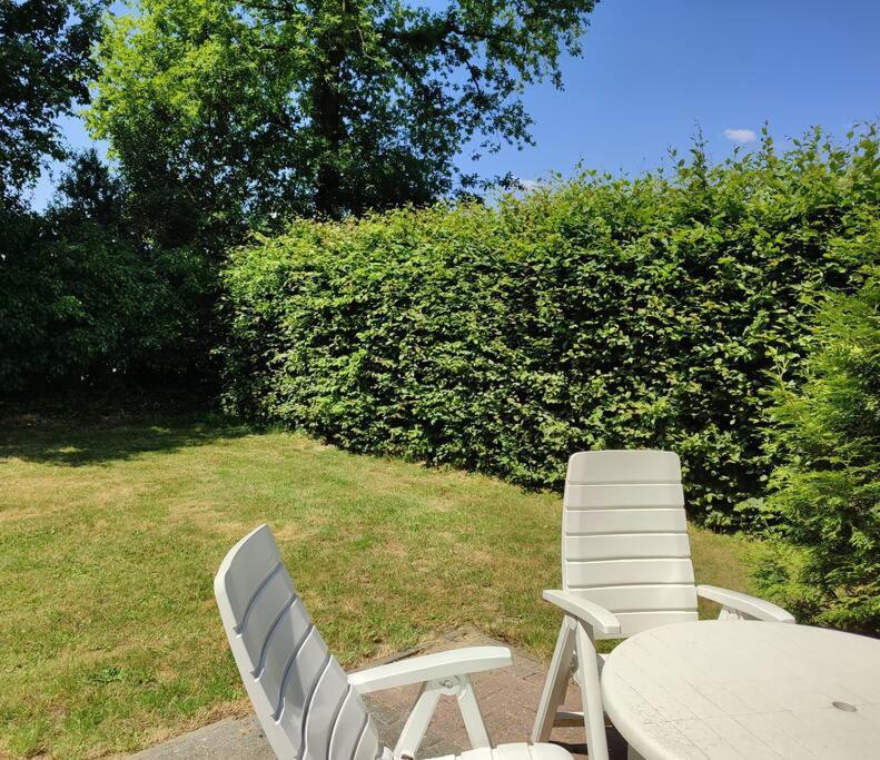Vrijstaande Recreatiebungalow Met Slaapvide Posterholt Exteriör bild